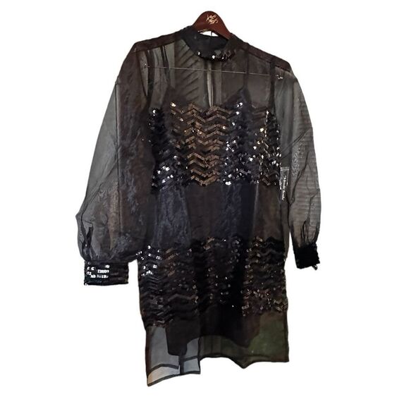 BNWT ModCloth Fanciful Fette Shift Sequin Overlay Dress- size small - Picture 4 of 12